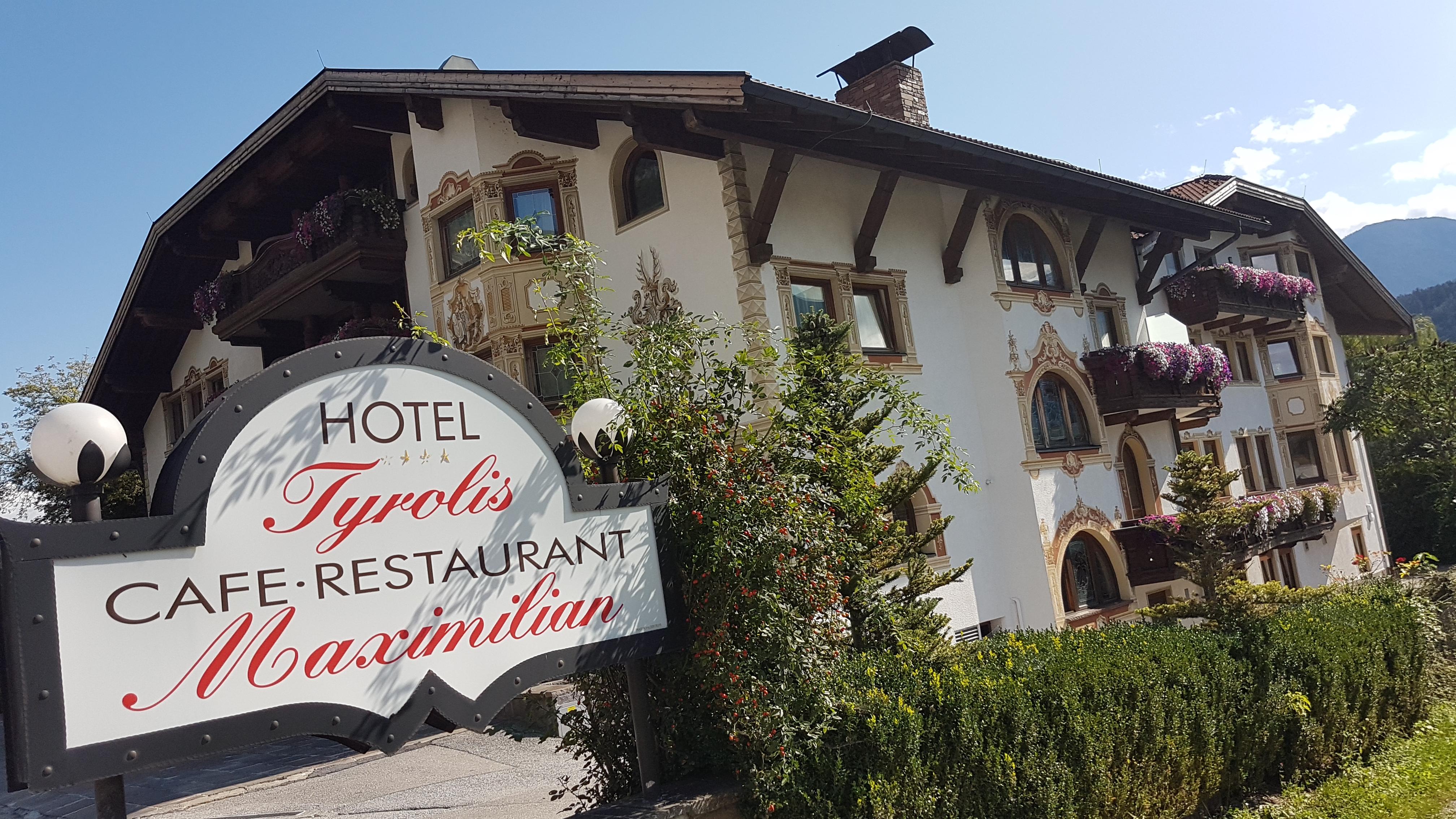 Hotel Tyrolis ツィルル エクステリア 写真