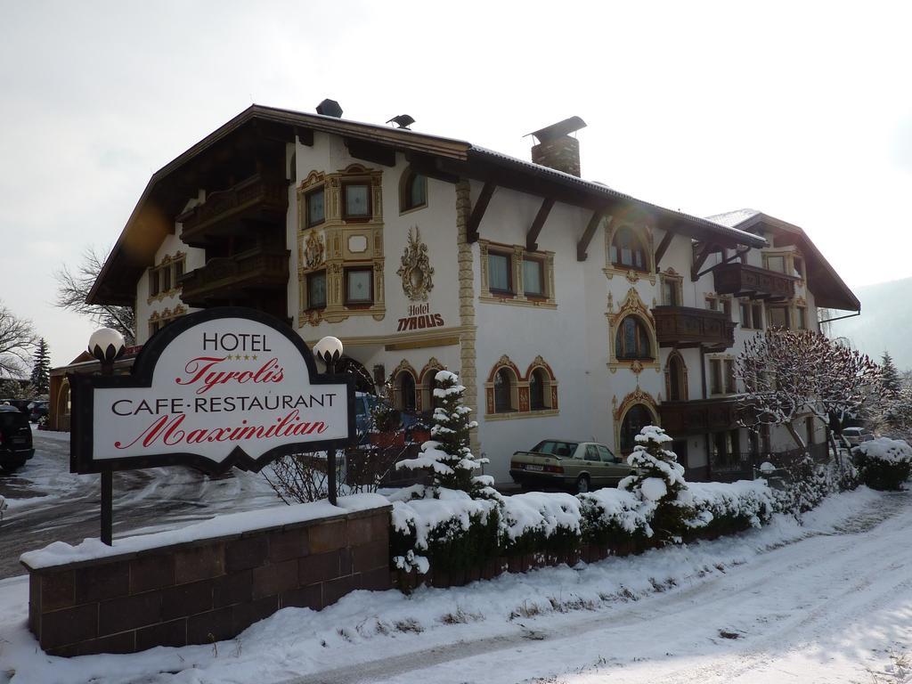 Hotel Tyrolis ツィルル エクステリア 写真