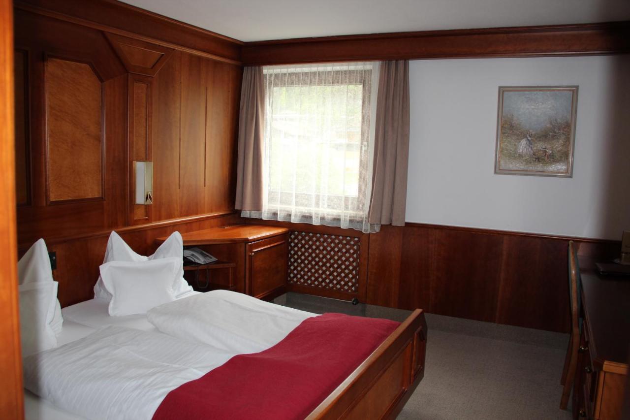 Hotel Tyrolis ツィルル エクステリア 写真
