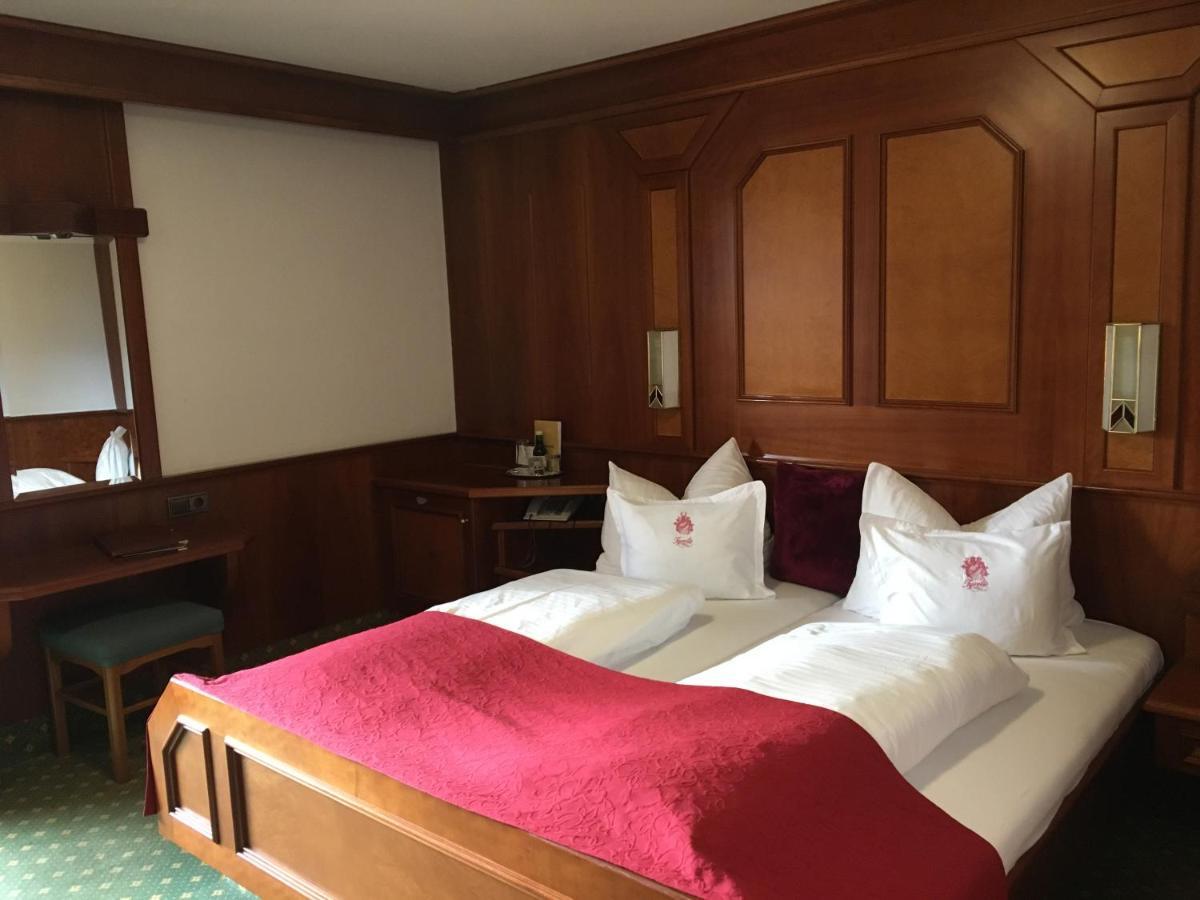 Hotel Tyrolis ツィルル エクステリア 写真