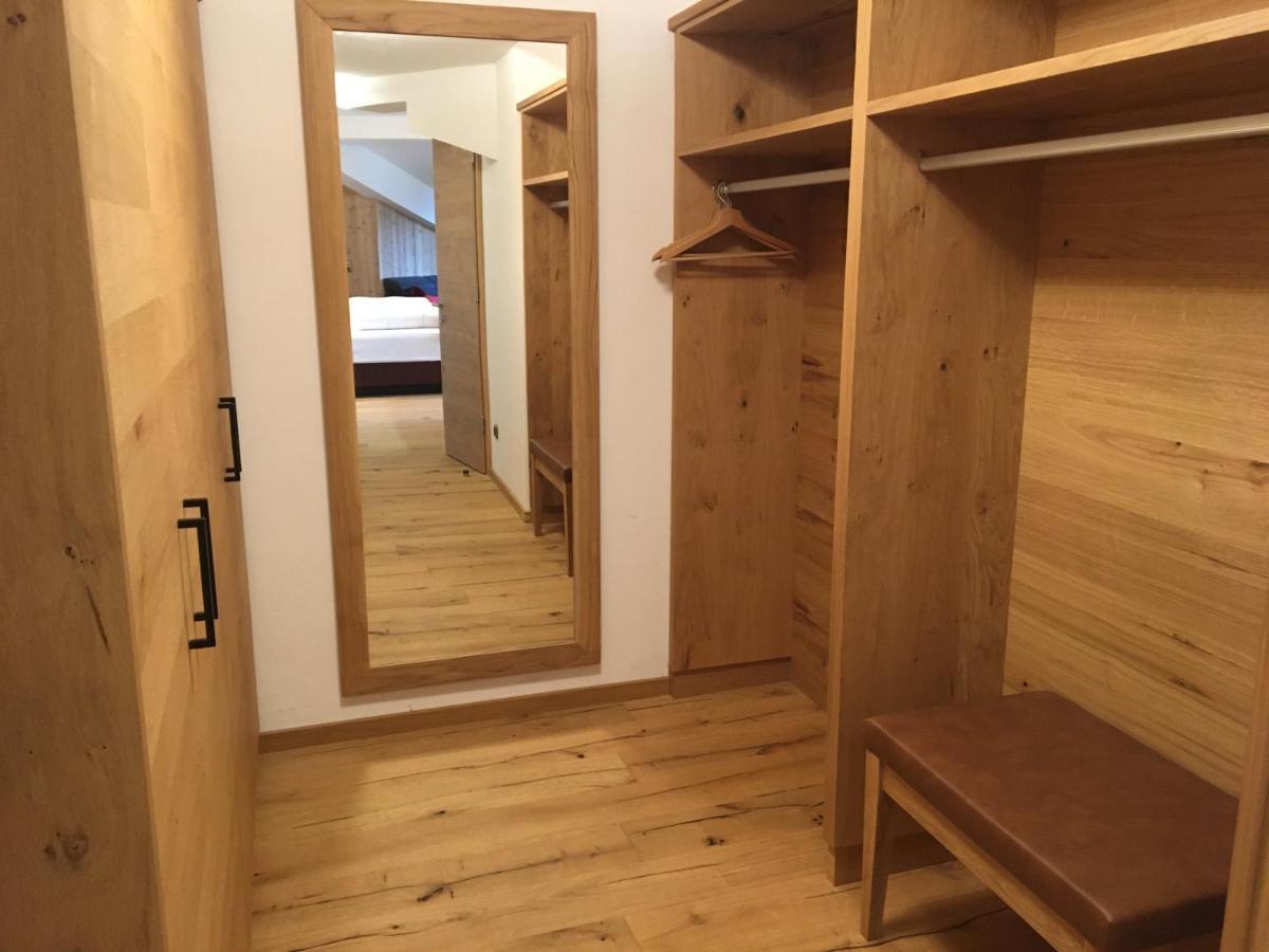 Hotel Tyrolis ツィルル エクステリア 写真