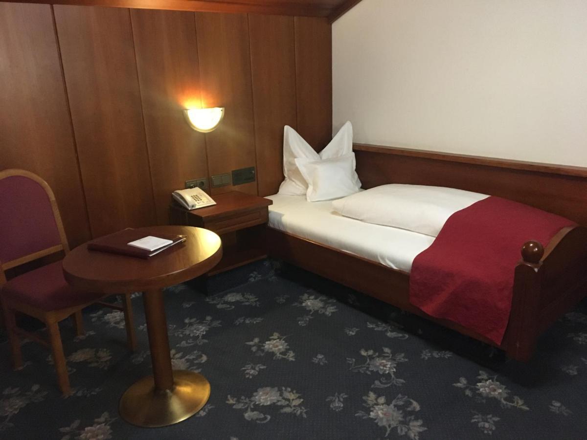 Hotel Tyrolis ツィルル エクステリア 写真