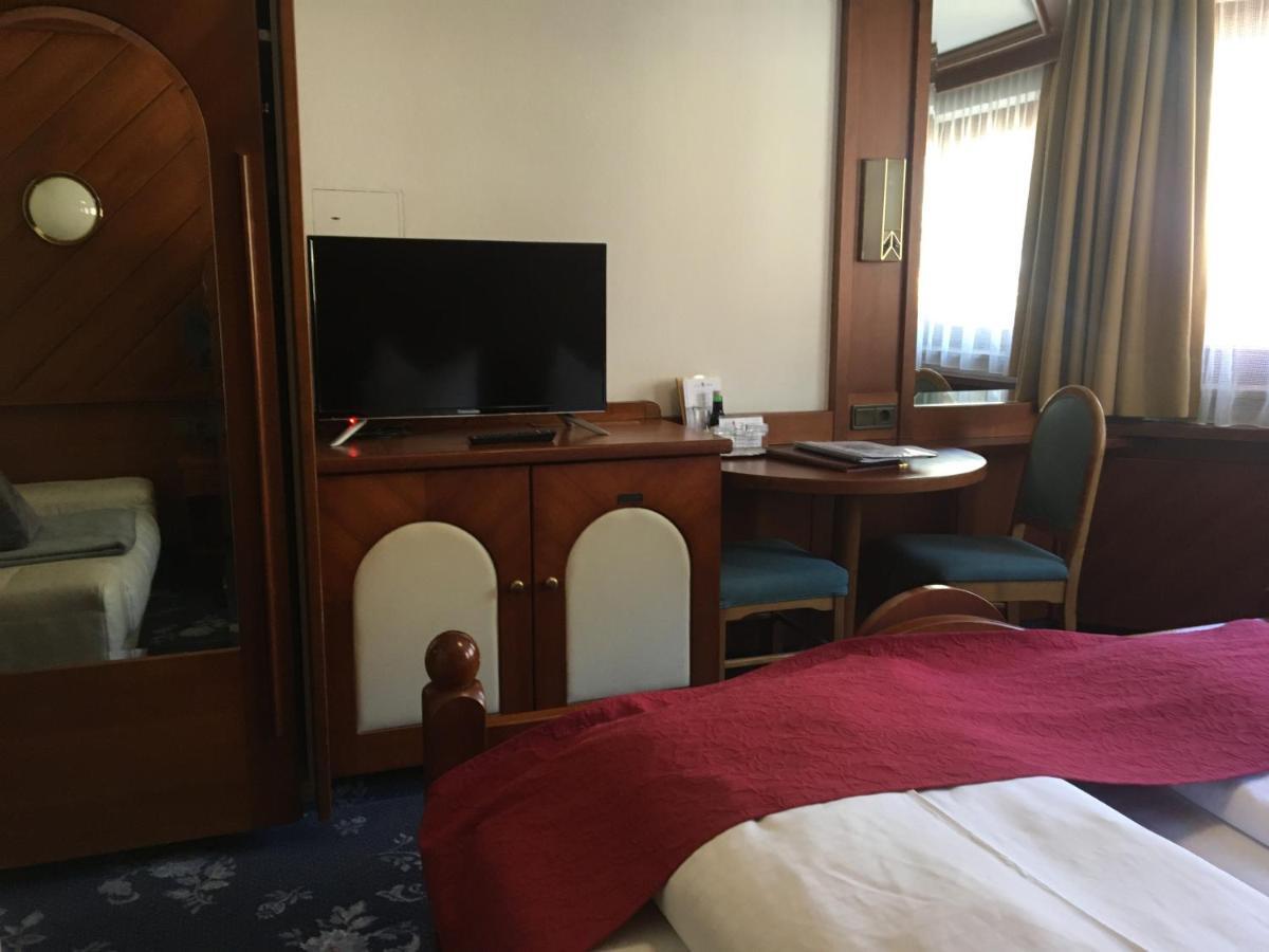 Hotel Tyrolis ツィルル エクステリア 写真